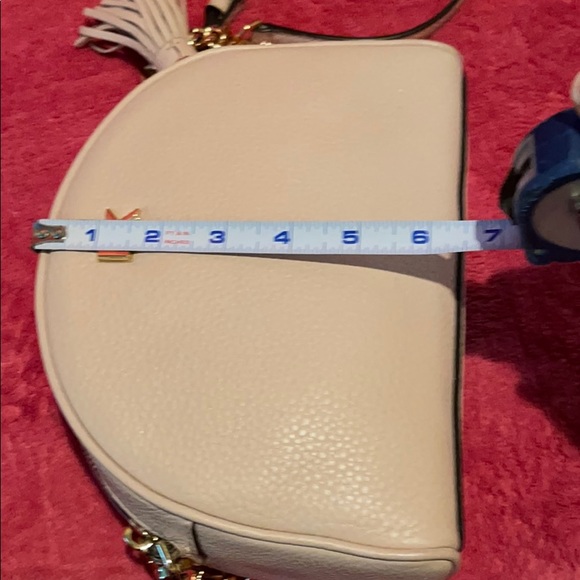 Beautiful Michael Kors Blush Crossbody - Picture 7 of 10